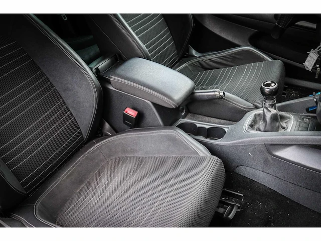 Volkswagen - scirocco - 2.0 tsi 90-ngx-8 - afbeelding 3 van  17