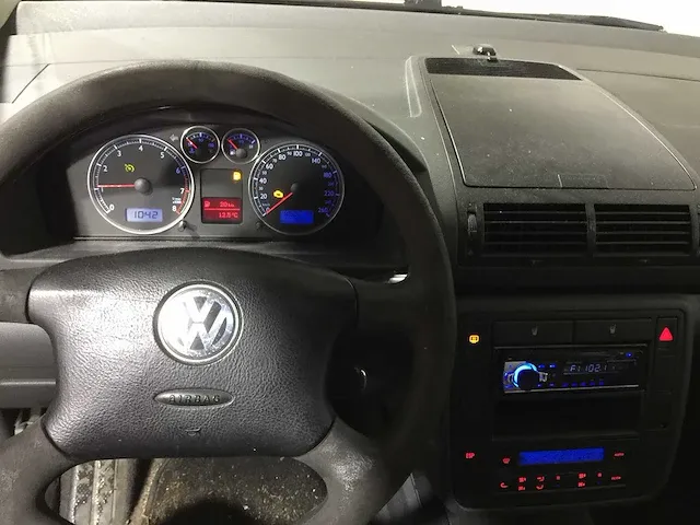 Volkswagen - sharan - 2.0 - 24-sn-bz - afbeelding 10 van  19