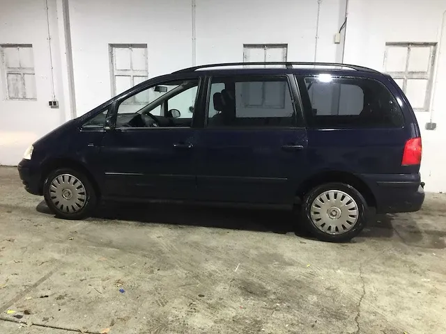 Volkswagen - sharan - 2.0 - 24-sn-bz - afbeelding 2 van  19