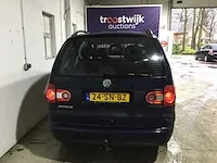 Volkswagen - sharan - 2.0 - 24-sn-bz - afbeelding 4 van  19