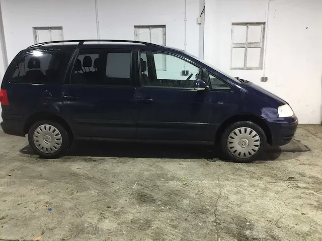 Volkswagen - sharan - 2.0 - 24-sn-bz - afbeelding 6 van  19