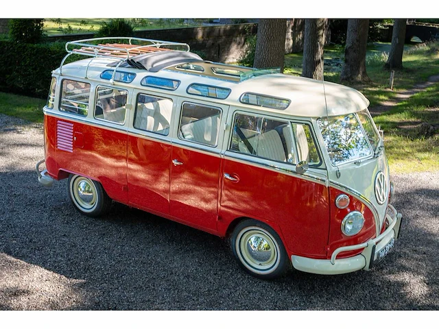Volkswagen - t1 - samba - oldtimer - afbeelding 1 van  9