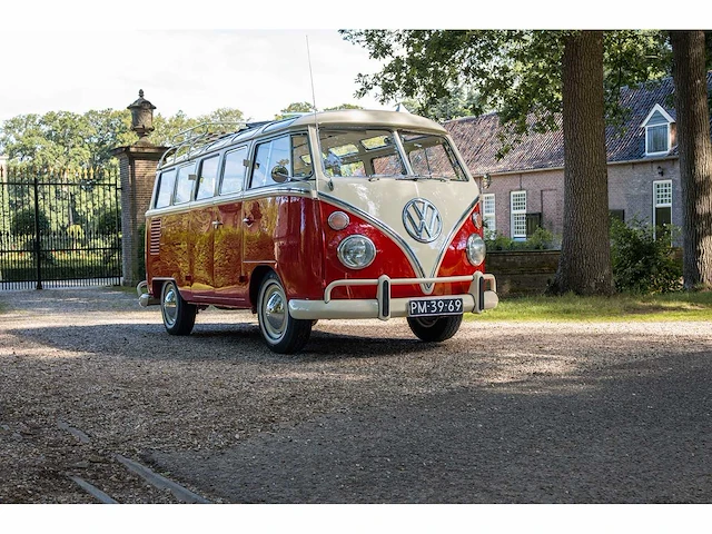 Volkswagen - t1 - samba - oldtimer - afbeelding 2 van  9