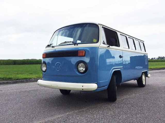 Volkswagen - t2 - camper - oldtimer - afbeelding 1 van  24