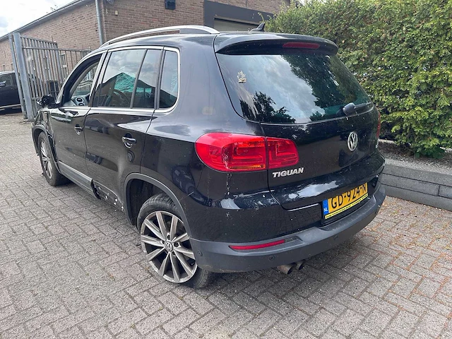Volkswagen - tiguan - 1.4 tsi sport & style - car - afbeelding 3 van  19