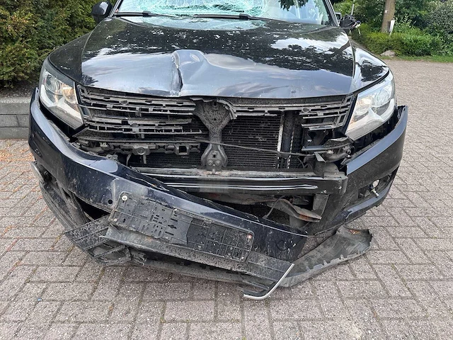 Volkswagen - tiguan - 1.4 tsi sport & style - car - afbeelding 7 van  19