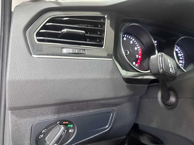 Volkswagen - tiguan - 1.5 tsi dsg 2022- spaanse papieren - afbeelding 5 van  22