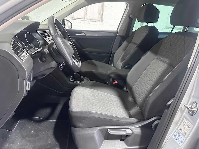 Volkswagen - tiguan - 1.5 tsi dsg 2022- spaanse papieren - afbeelding 9 van  22