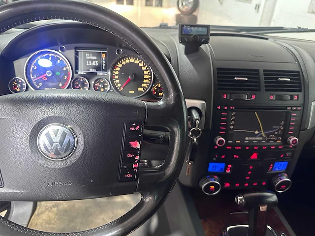 Volkswagen - touareg - 3.2 v6 automaat- 82-pn-bs - afbeelding 2 van  22