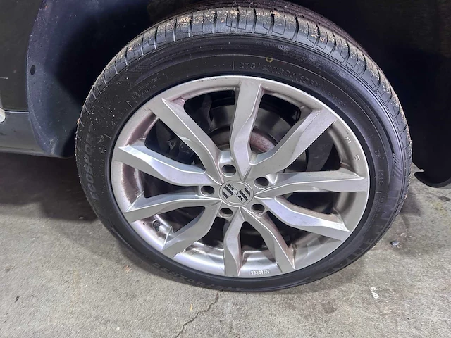 Volkswagen - touareg - 3.2 v6 automaat- 82-pn-bs - afbeelding 13 van  22