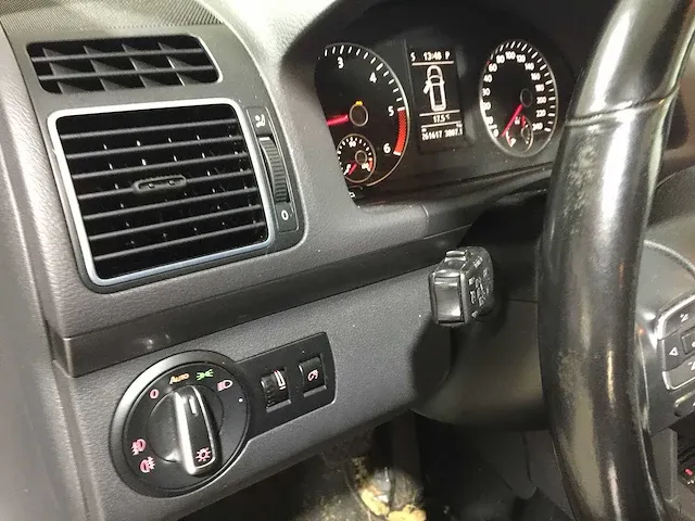 Volkswagen - touran - 1.6 tdi dsg comfortline - 56-rjj-9 - afbeelding 5 van  25