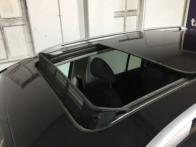 Volkswagen - touran - 1.6 tdi dsg comfortline - 56-rjj-9 - afbeelding 14 van  25