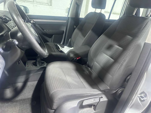 Volkswagen - touran - 2.0-16v fsi trendl. - 30-sn-nk - afbeelding 7 van  20
