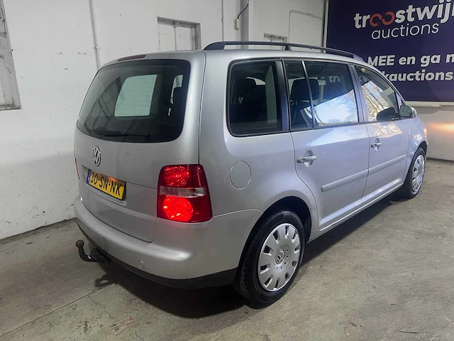 Volkswagen - touran - 2.0-16v fsi trendl. - 30-sn-nk - afbeelding 16 van  20