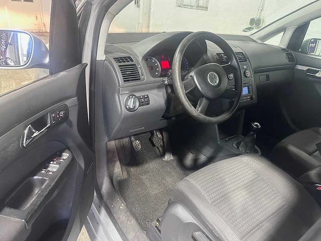 Volkswagen - touran - 2.0-16v fsi trendl. - 30-sn-nk - afbeelding 20 van  20