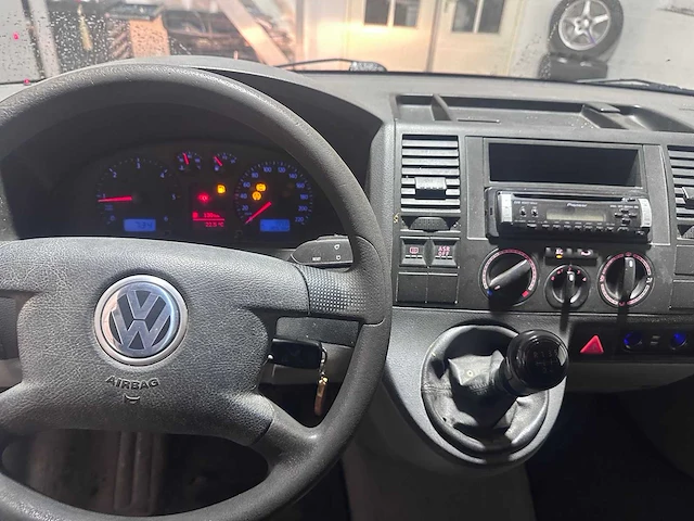 Volkswagen - transporter - 1.9 tdi 300 t800 - 29-bz-lr - afbeelding 2 van  17