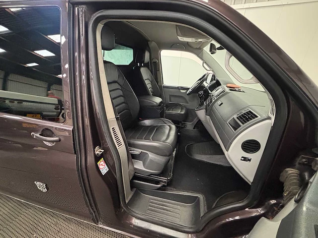 Volkswagen - transporter - 2.0 tdi - 2013 - van - afbeelding 21 van  32