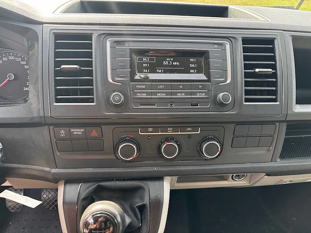 Volkswagen - transporter - 2.0 tdi l1h1 economy - 2019 - van - afbeelding 17 van  25