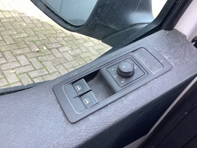 Volkswagen - transporter - bedrijfswagen - afbeelding 9 van  18
