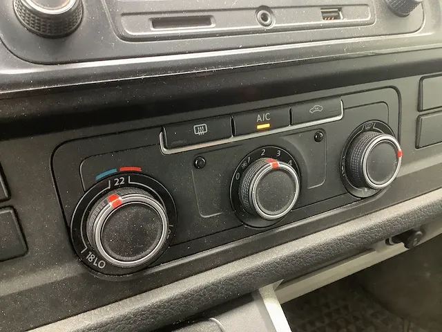 Volkswagen - transporter - bedrijfswagen - afbeelding 7 van  16