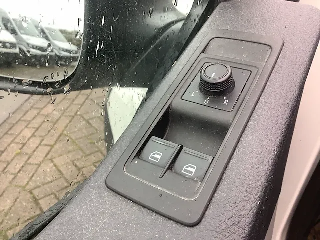 Volkswagen - transporter - bedrijfswagen - afbeelding 8 van  16