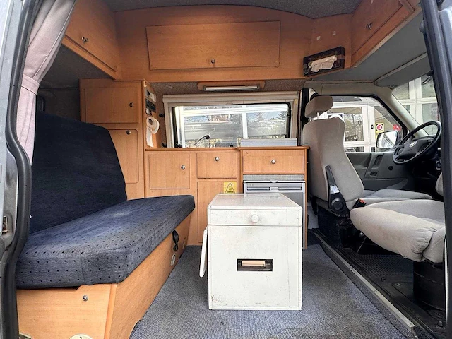 Volkswagen - transporter - camper - 2001 - afbeelding 2 van  15