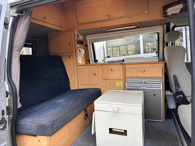 Volkswagen - transporter - camper - 2001 - afbeelding 5 van  15
