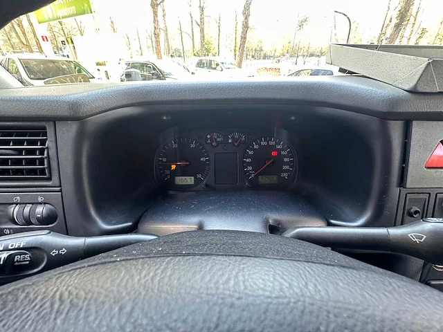 Volkswagen - transporter - camper - 2001 - afbeelding 12 van  15