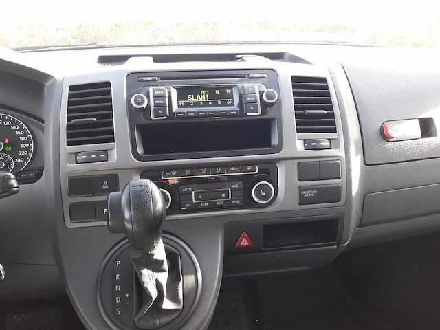 Volkswagen - transporter - caravelle - 2.0 tdi l2h1 4m budc - bedrijfswagen - afbeelding 6 van  25