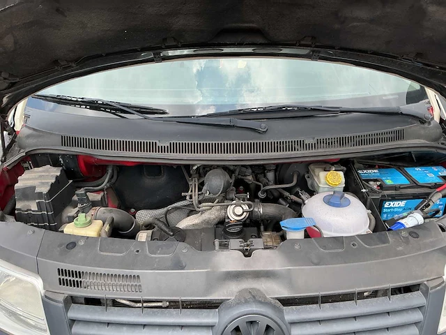 Volkswagen - transporter - kampeerwagen - camper - afbeelding 2 van  10