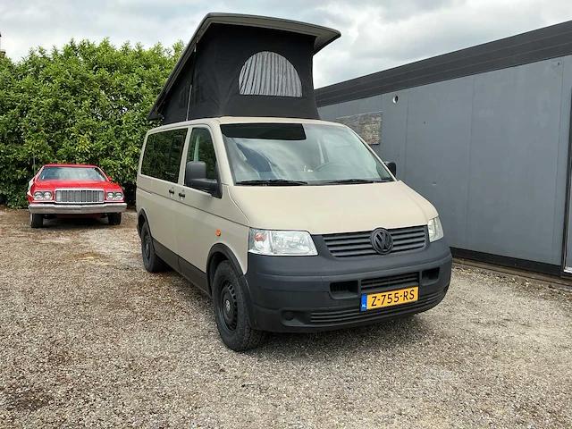 Volkswagen - transporter - kampeerwagen - camper - afbeelding 3 van  10