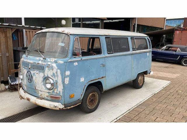 Volkswagen - transporter - oldtimer - afbeelding 3 van  8