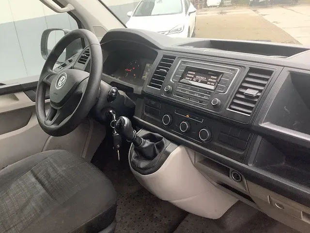 Volkswagen - transporter dc - bedrijfswagen - afbeelding 16 van  17