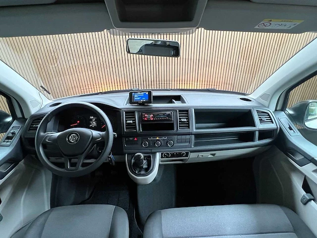 Volkswagen - transporter kombi - 2.0 tsi l2h1 - personenauto - afbeelding 13 van  13