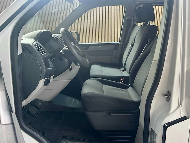Volkswagen - transporter kombi - 2.0 tsi l2h1 - personenauto - afbeelding 4 van  14