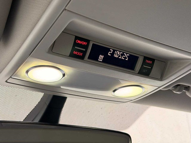 Volkswagen - transporter multivan - 2.0 tsi l1h1 4motion co - benzine - 2016 - 7 persoons - personenauto - afbeelding 29 van  46