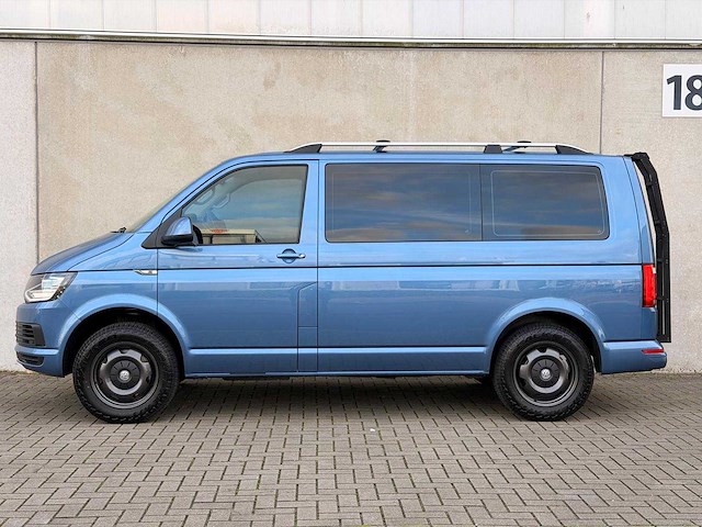 Volkswagen - transporter multivan - 2.0 tsi l1h1 4motion co - benzine - 2016 - 7 persoons - personenauto - afbeelding 23 van  46