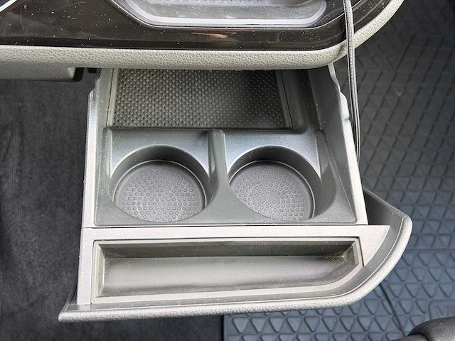 Volkswagen - transporter multivan - 2.0 tsi l1h1 4motion co - benzine - 2016 - 7 persoons - personenauto - afbeelding 39 van  46