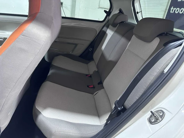 Volkswagen - up! - 1.0 cheer up! automaat- h-849-gd - afbeelding 8 van  21