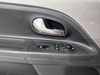 Volkswagen - up! - 1.0 groove up! automaat- n-940-xp - afbeelding 3 van  18