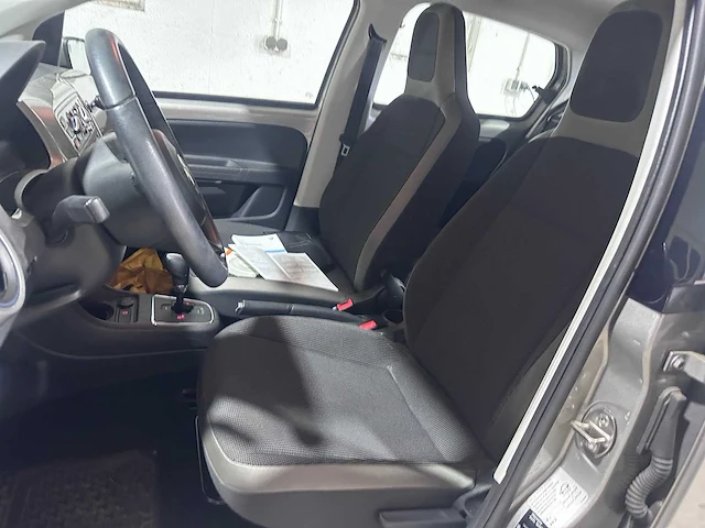 Volkswagen - up! - 1.0 groove up! automaat- n-940-xp - afbeelding 6 van  18
