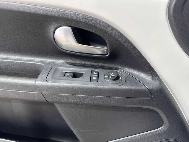 Volkswagen - up! - 1.0 high up! bluem. - p-588-rg - afbeelding 2 van  19