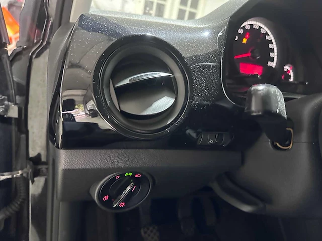 Volkswagen - up! - 1.0 move up! bluem. 11-zbv-7 - afbeelding 5 van  21