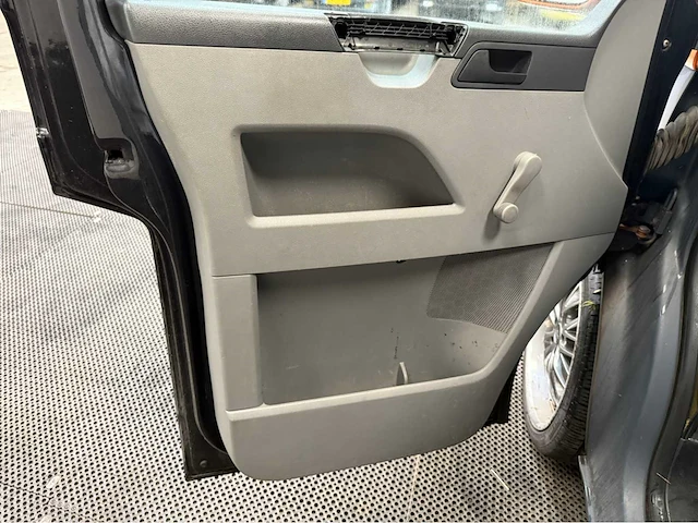 Volkswagen -transporter - bedrijfswagen - 2006 - afbeelding 18 van  20
