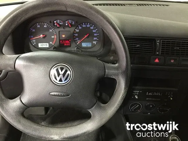 Volkswagen 1.4-16v golf 26-jt-jh - afbeelding 11 van  16