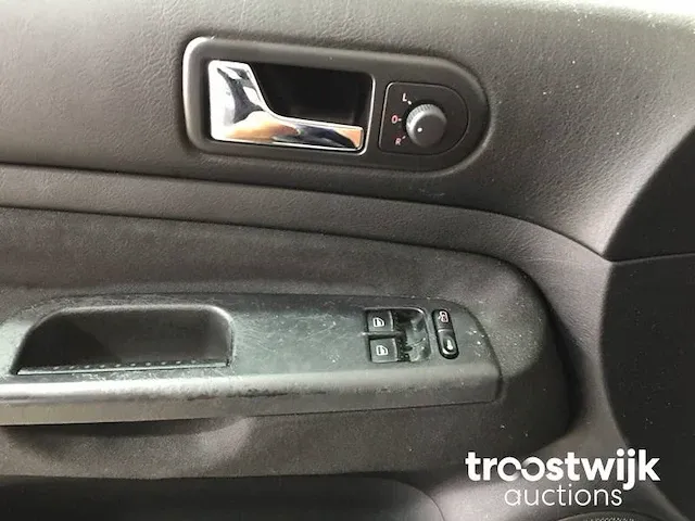 Volkswagen 1.4-16v golf 26-jt-jh - afbeelding 12 van  16