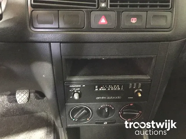 Volkswagen 1.4-16v golf 26-jt-jh - afbeelding 13 van  16