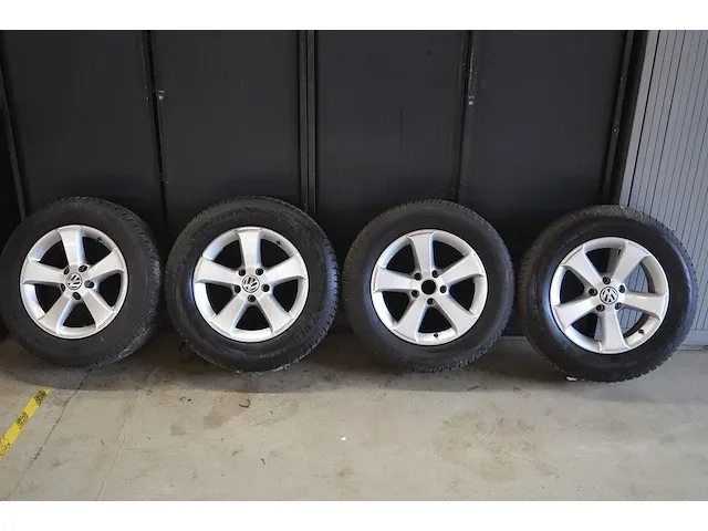 Volkswagen 16inch | 5x112 | good year winterbanden | - afbeelding 1 van  14
