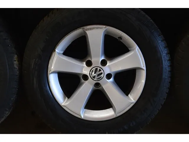Volkswagen 16inch | 5x112 | good year winterbanden | - afbeelding 8 van  14