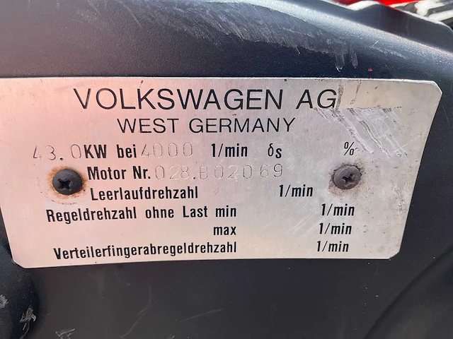 Volkswagen 4-cil dieselmotor met hydrauliektank - afbeelding 7 van  9